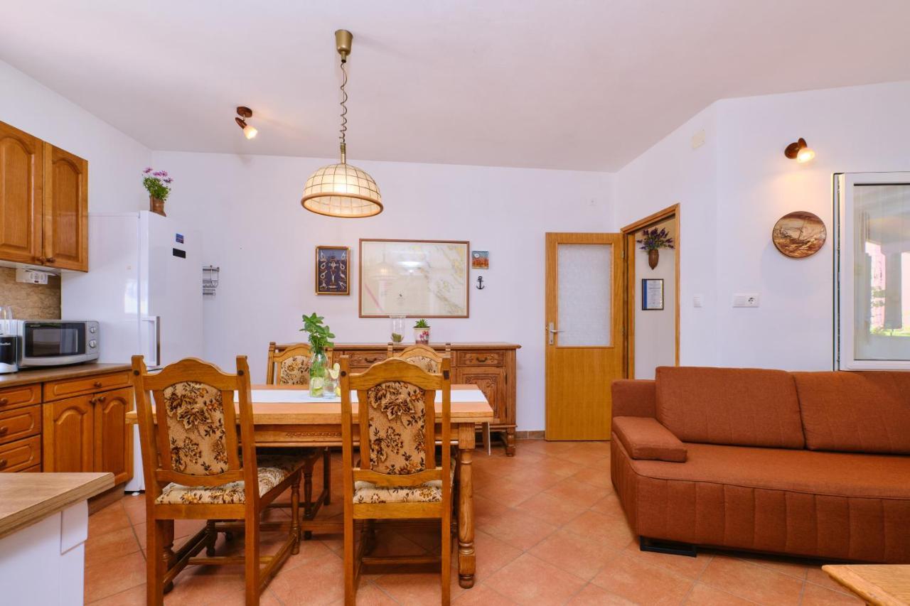 Apartments Antares Mali Losinj Luaran gambar
