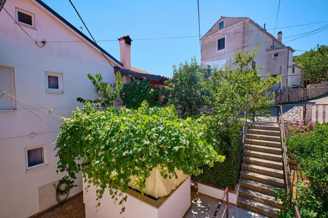 Apartments Antares Mali Losinj Luaran gambar