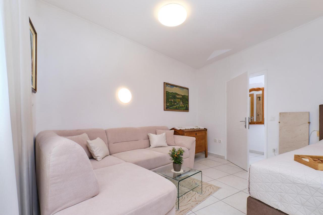 Apartments Antares Mali Losinj Luaran gambar