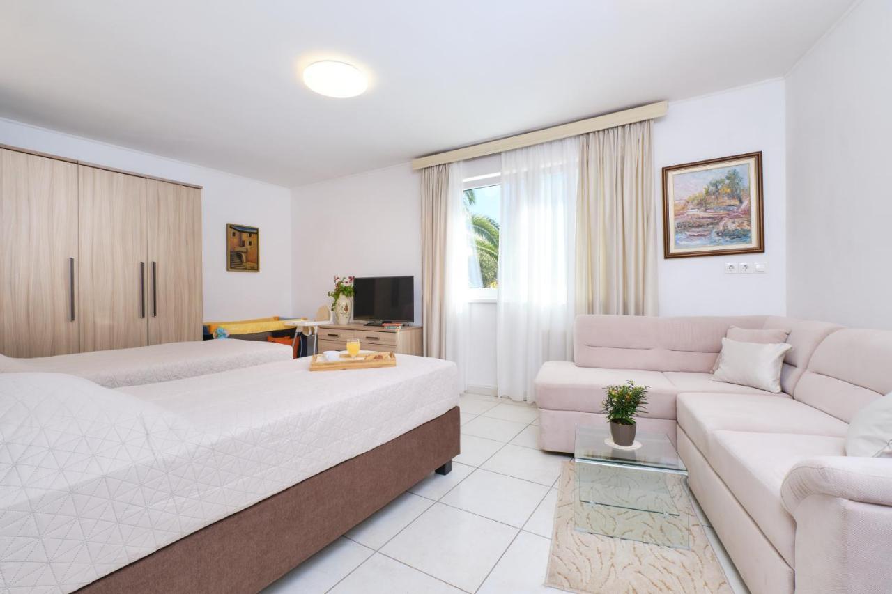 Apartments Antares Mali Losinj Luaran gambar